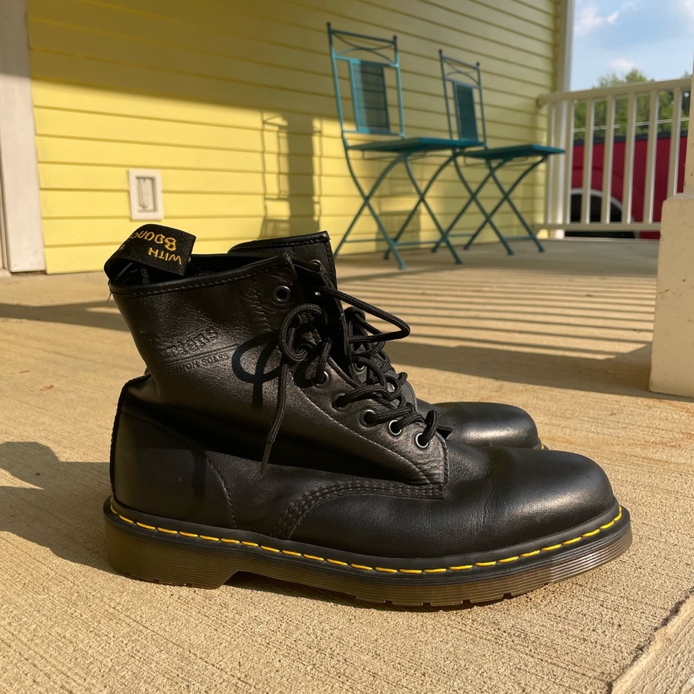 Doc Marten 1460 Smooth Leather Boots